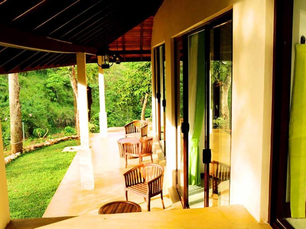 Aqua Exotica Wellness Retreat Hotel Gampola Exterior photo