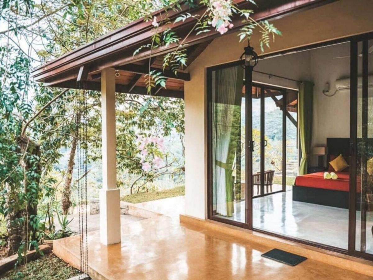 Aqua Exotica Wellness Retreat Hotel Gampola Exterior photo